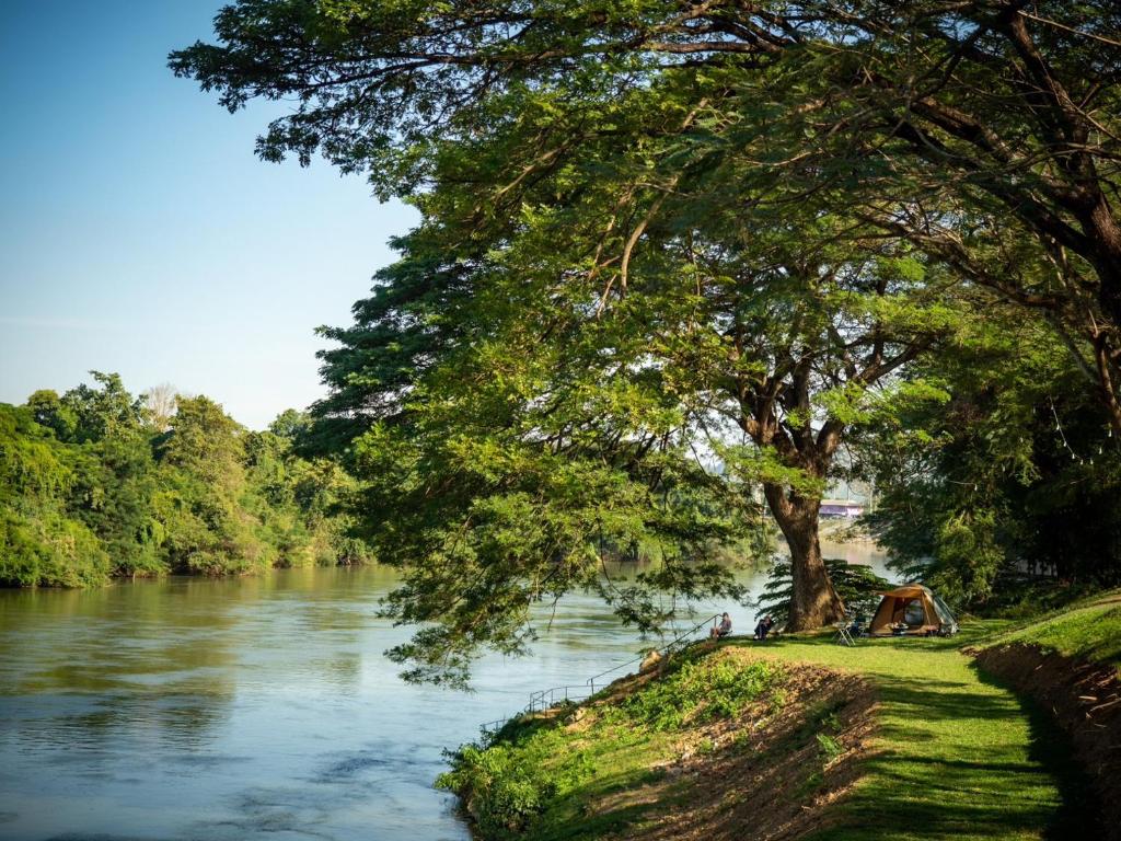 hotels with balcony in Kanchanaburi City