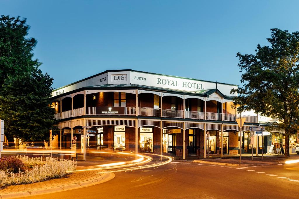 hotels with balcony in Daylesford