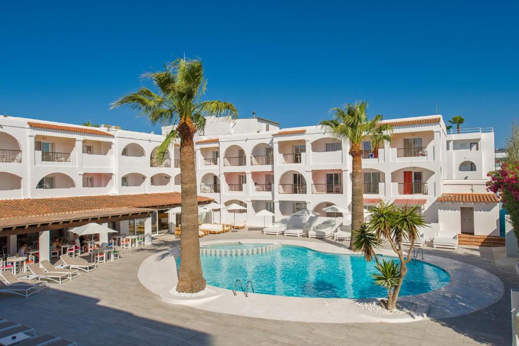 hotels with balcony in Playa Den Bossa