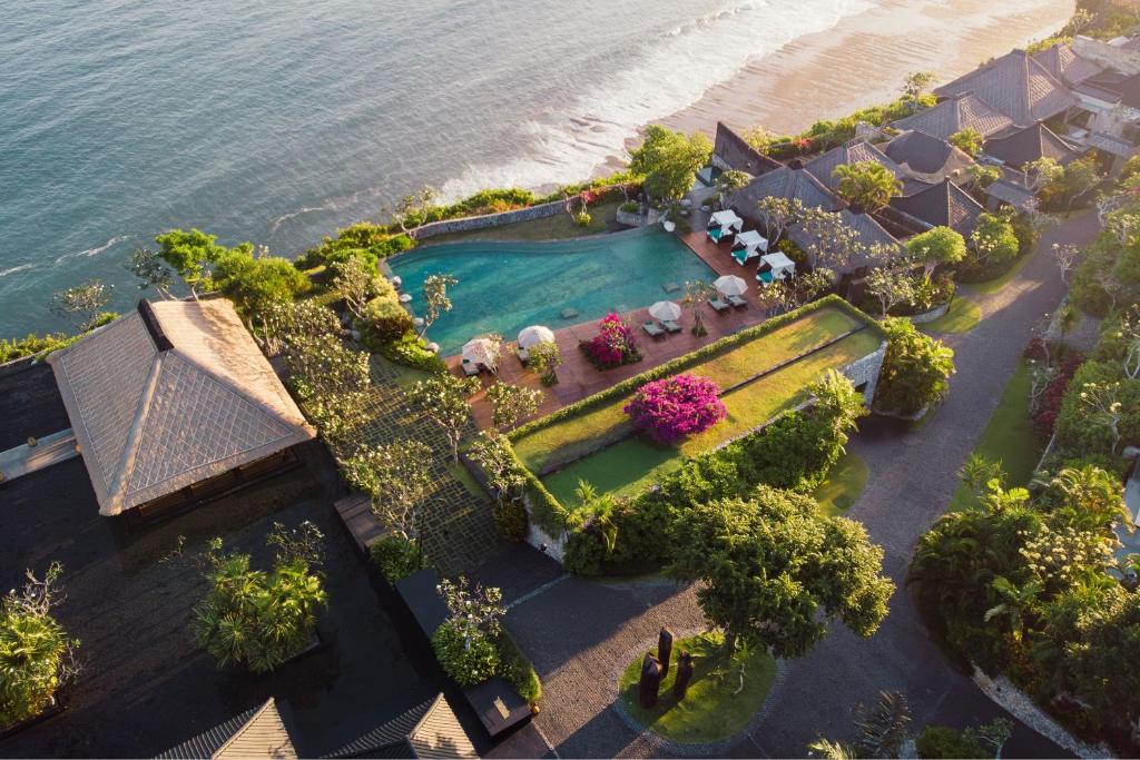 hotels with balcony in Uluwatu