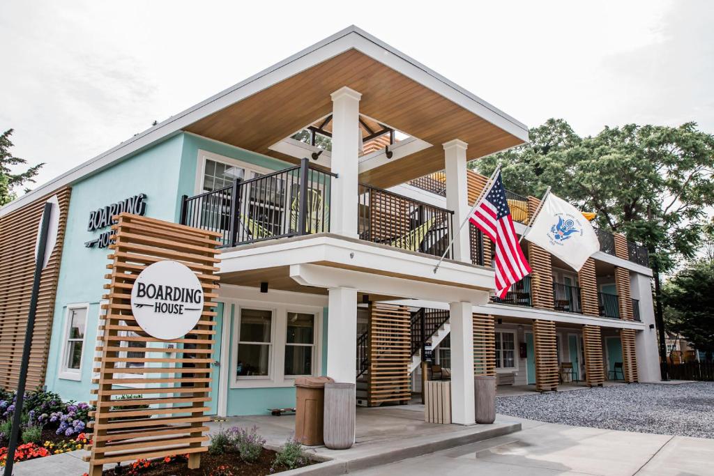 hotels with balcony in Cape May