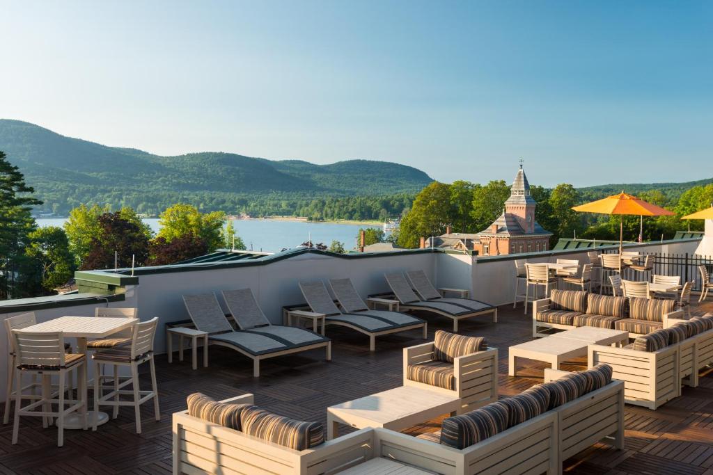 hotels with balcony in Lake George