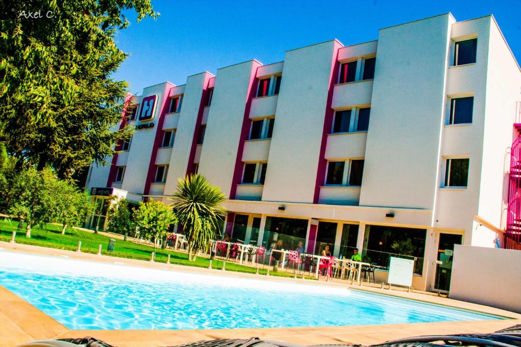 hotels with balcony in Montpellier