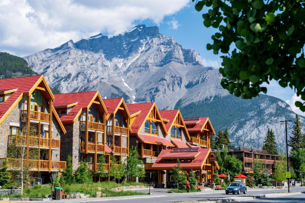 hotels with balcony in Banff Canada