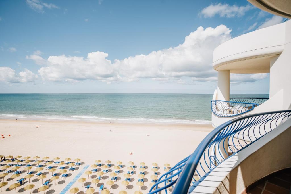 hotels with balcony in Cadiz