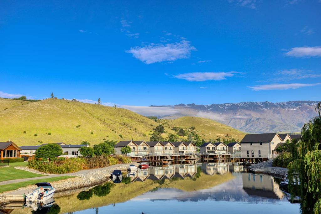 hotels with balcony in Cromwell New Zealand