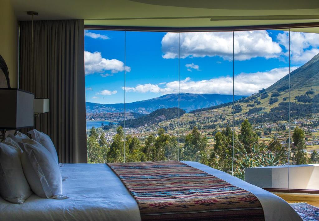 hotels with balcony in Otavalo