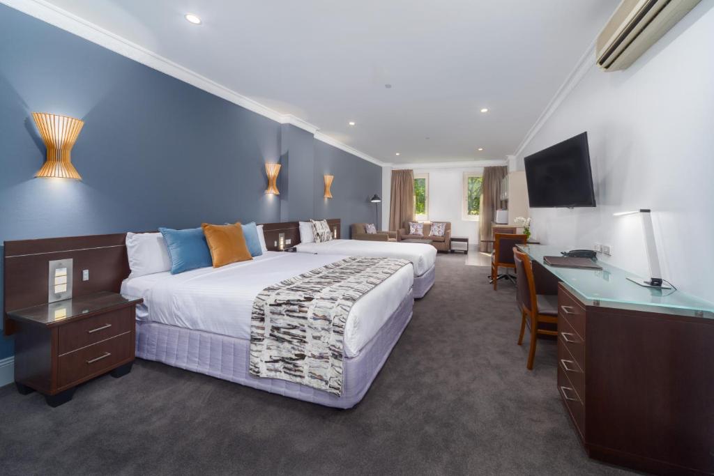 hotels with balcony in Sydney Potts Point