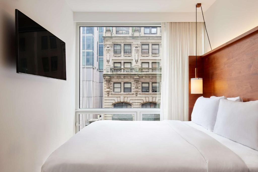 hotels with balcony in New York Chelsea