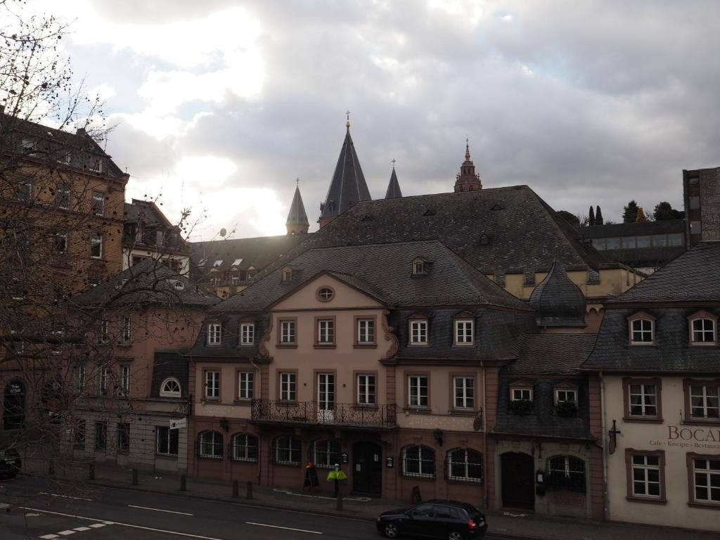 hotels with balcony in Mainz