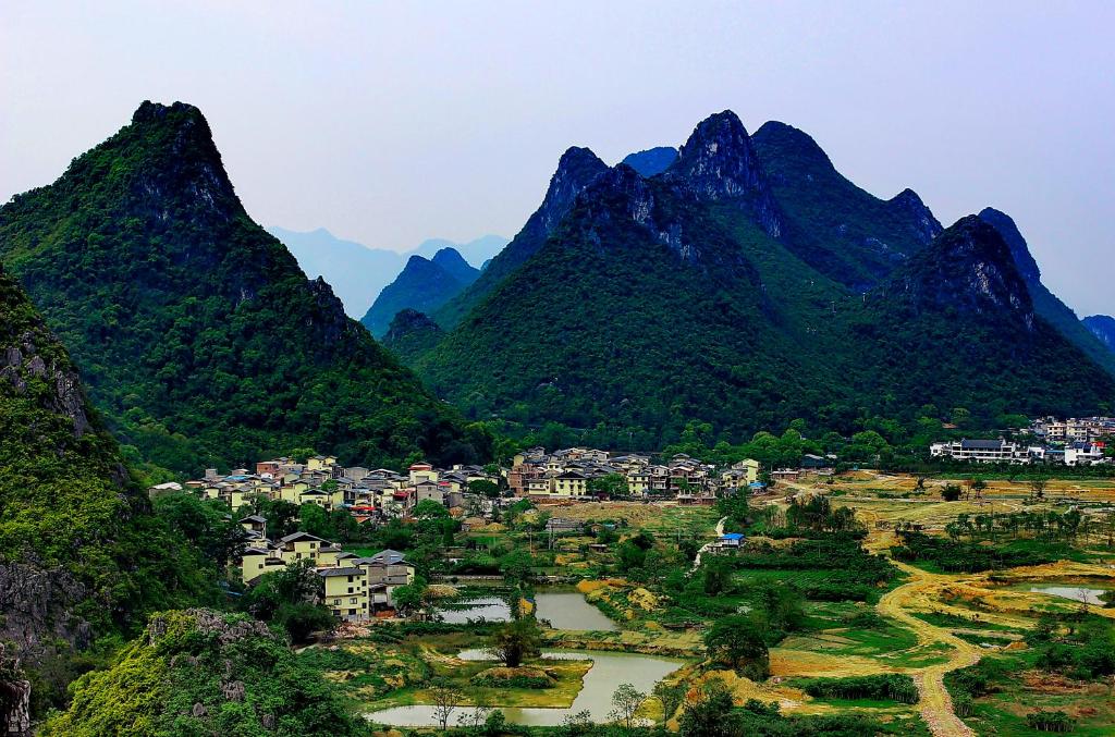 hotels with balcony in Guilin