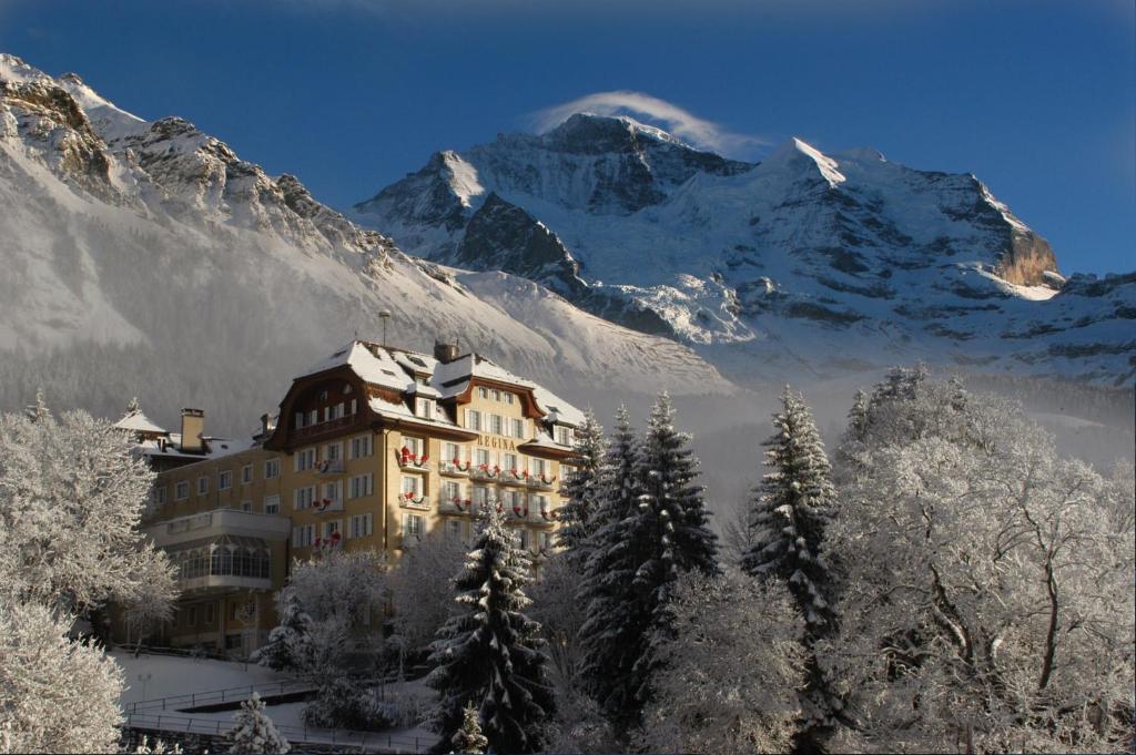 hotels with balcony in Wengen