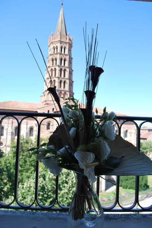 hotels with balcony in Toulouse