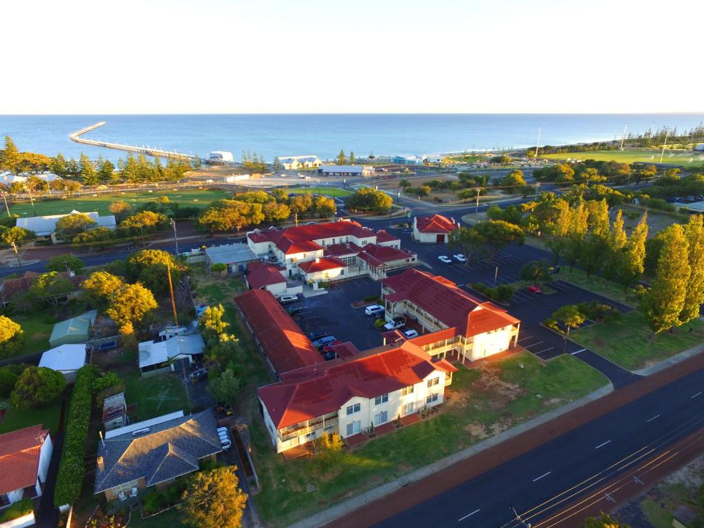 hotels with balcony in Busselton