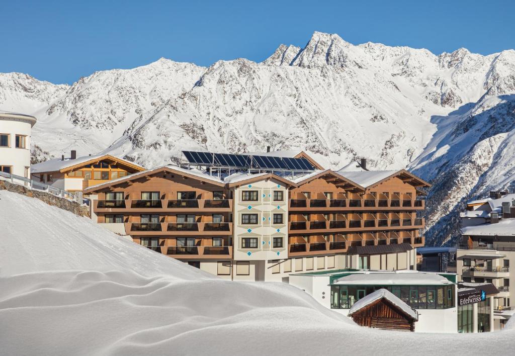 hotels with balcony in Solden