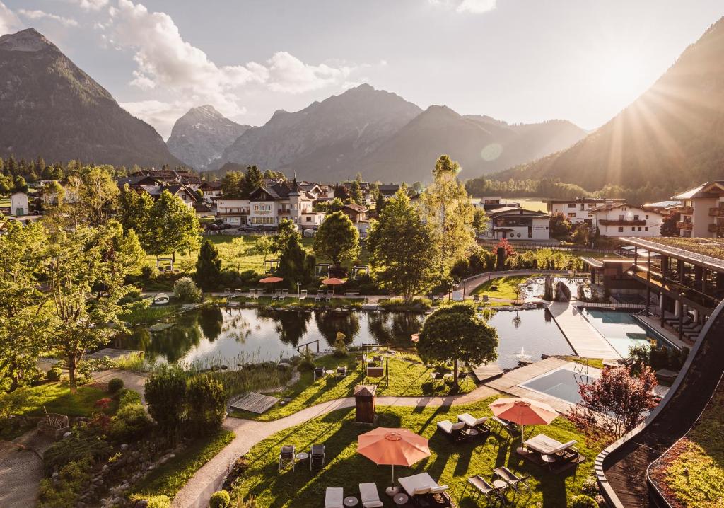 hotels with balcony in Pertisau