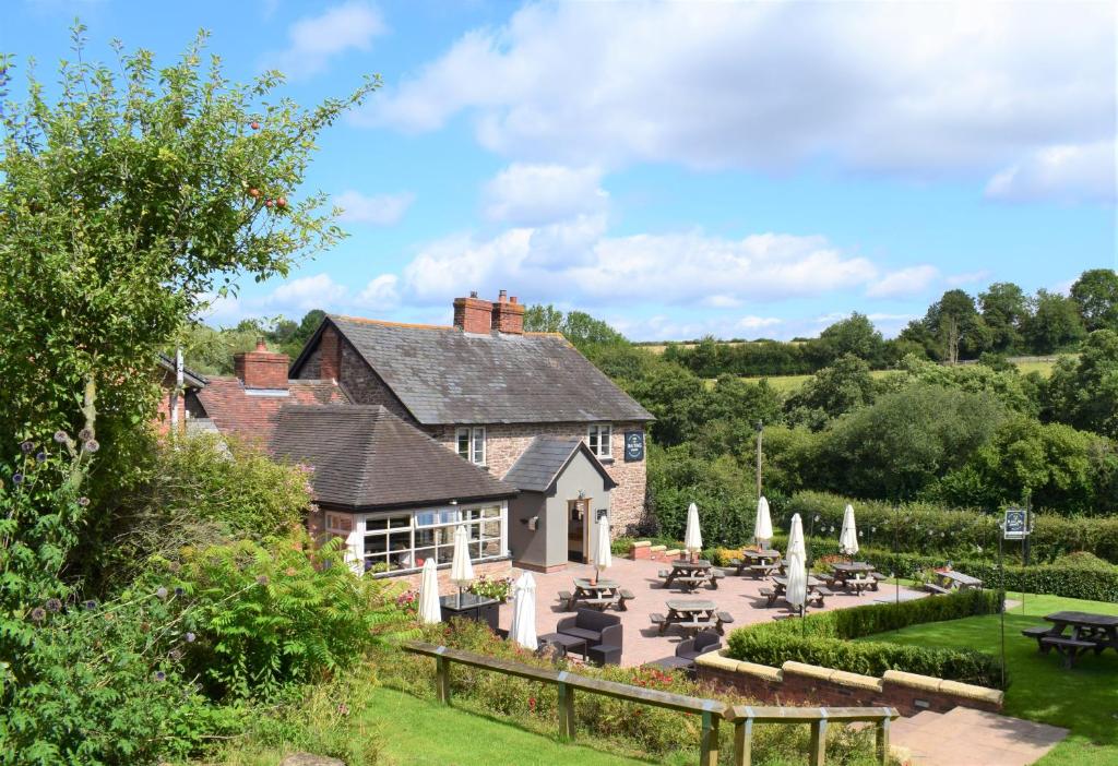 hotels with balcony in Herefordshire