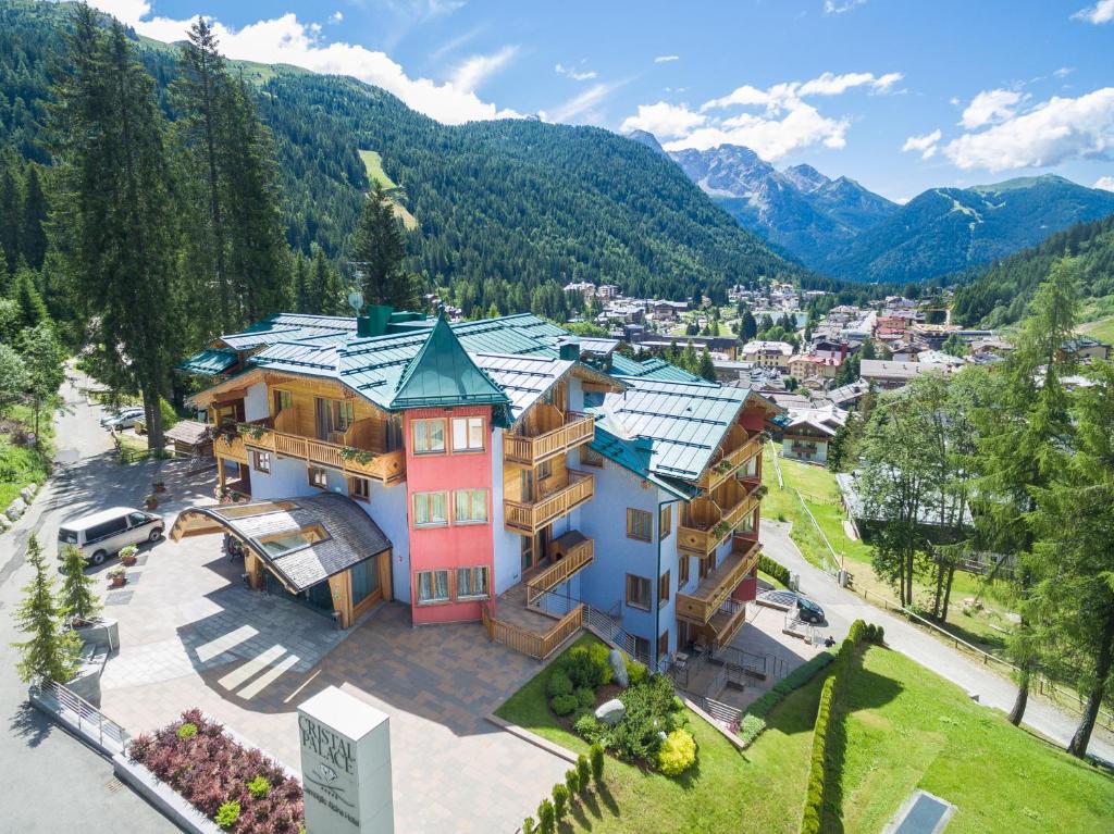 hotels with balcony in Madonna Di Campiglio Monumento A Giovanni Battista Righi