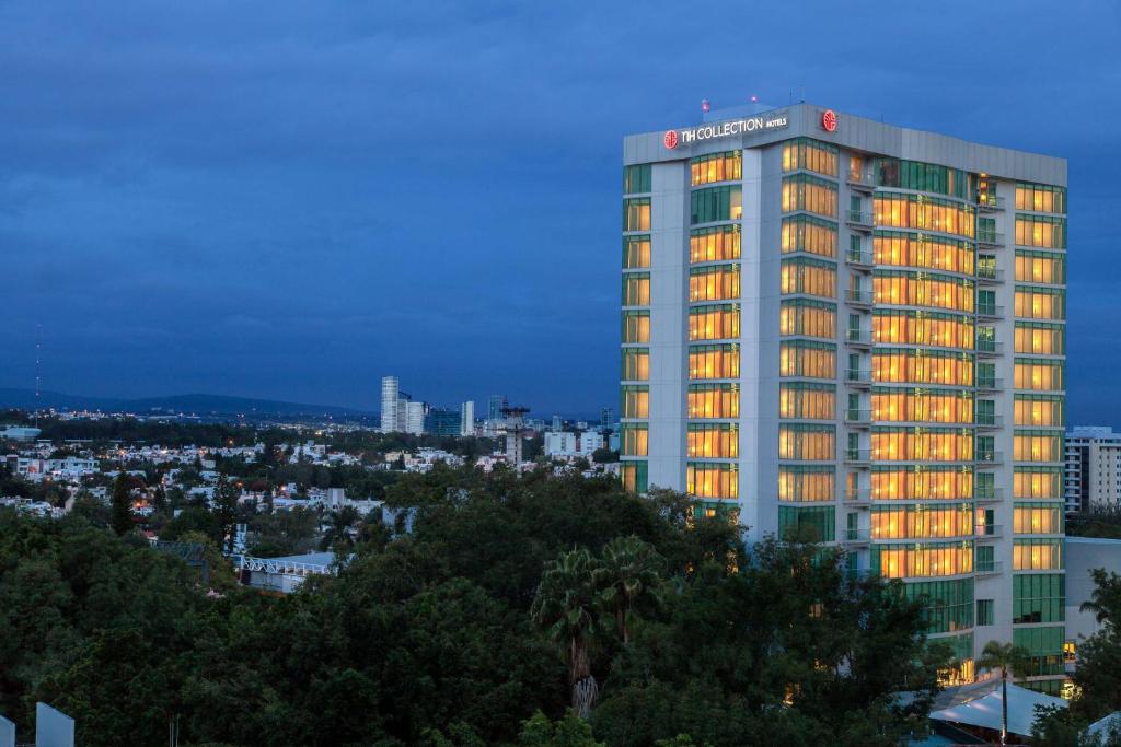 hotels with balcony in Guadalajara