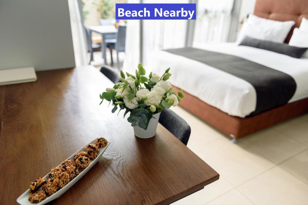 hotels with balcony in Tel Aviv