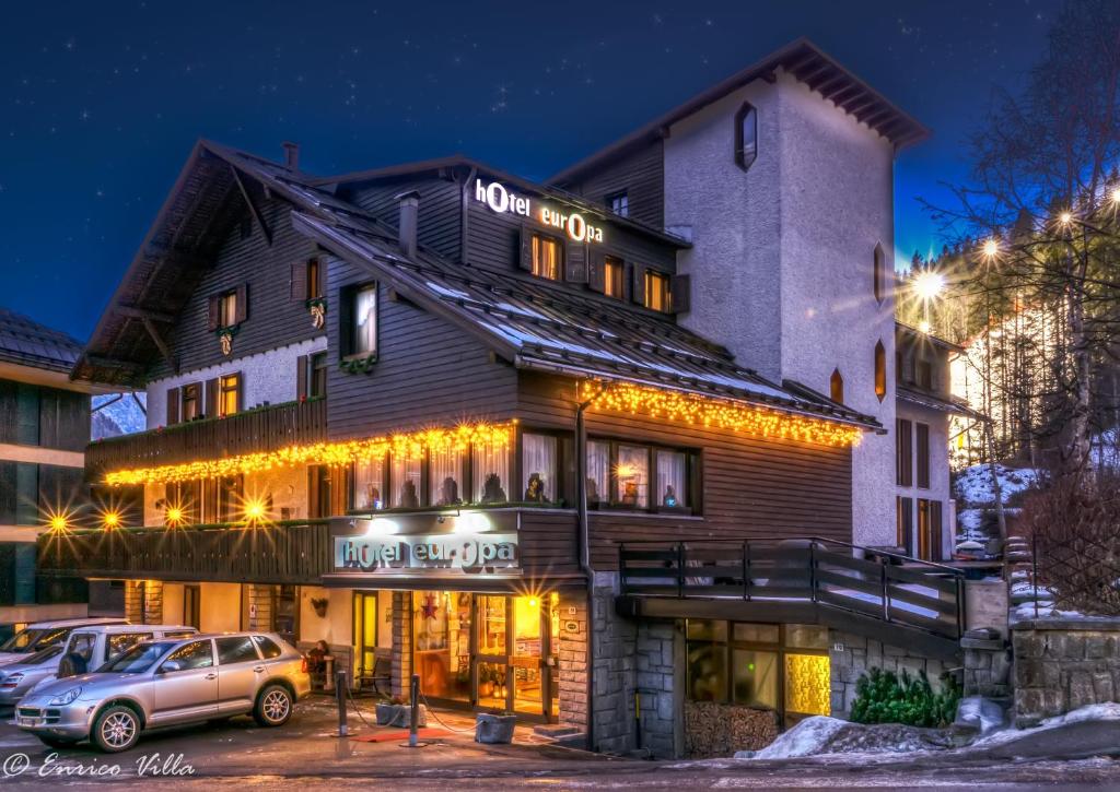 hotels with balcony in Madonna Di Campiglio Monumento A Giovanni Battista Righi