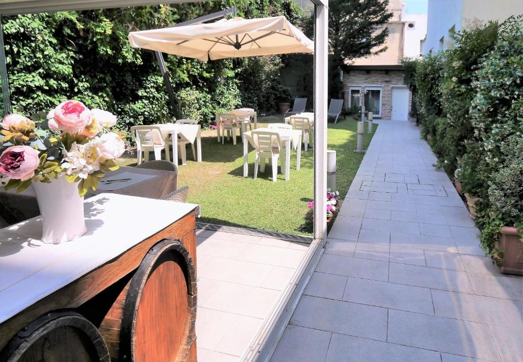 hotels with balcony in Padova