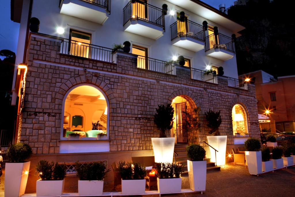 hotels with balcony in Vico Equense