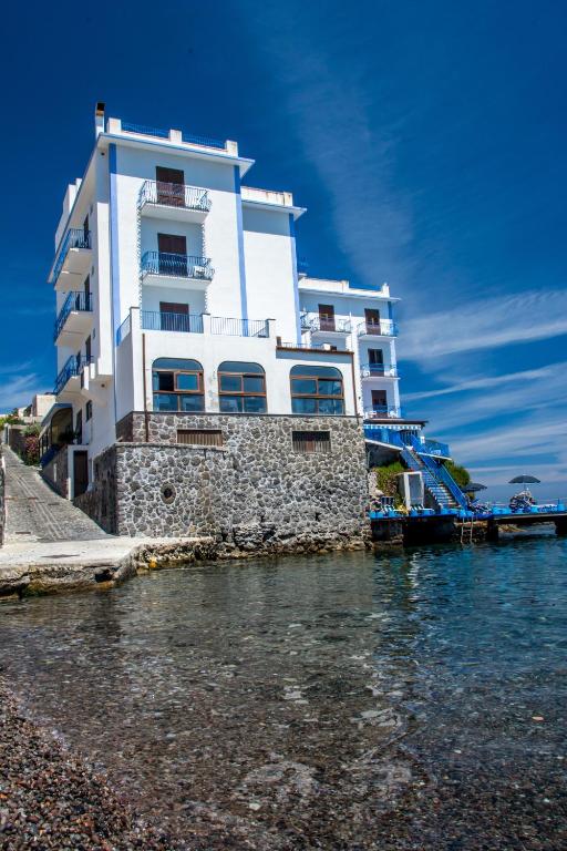 hotels with balcony in Lipari Italy