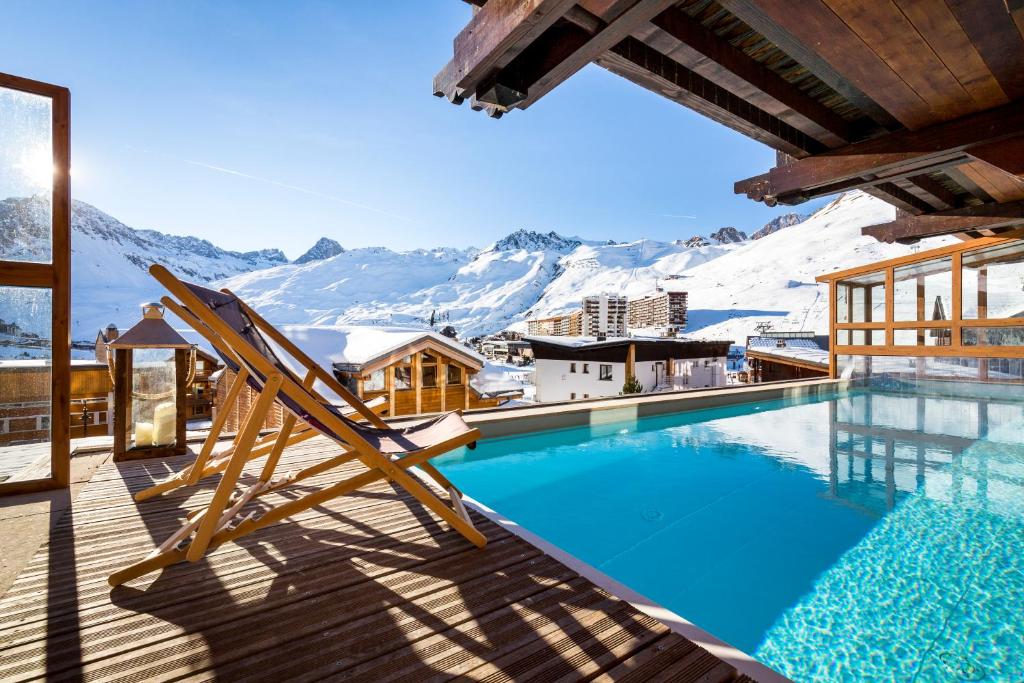 hotels with balcony in Tignes