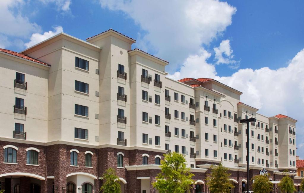 hotels with balcony in Baton Rouge