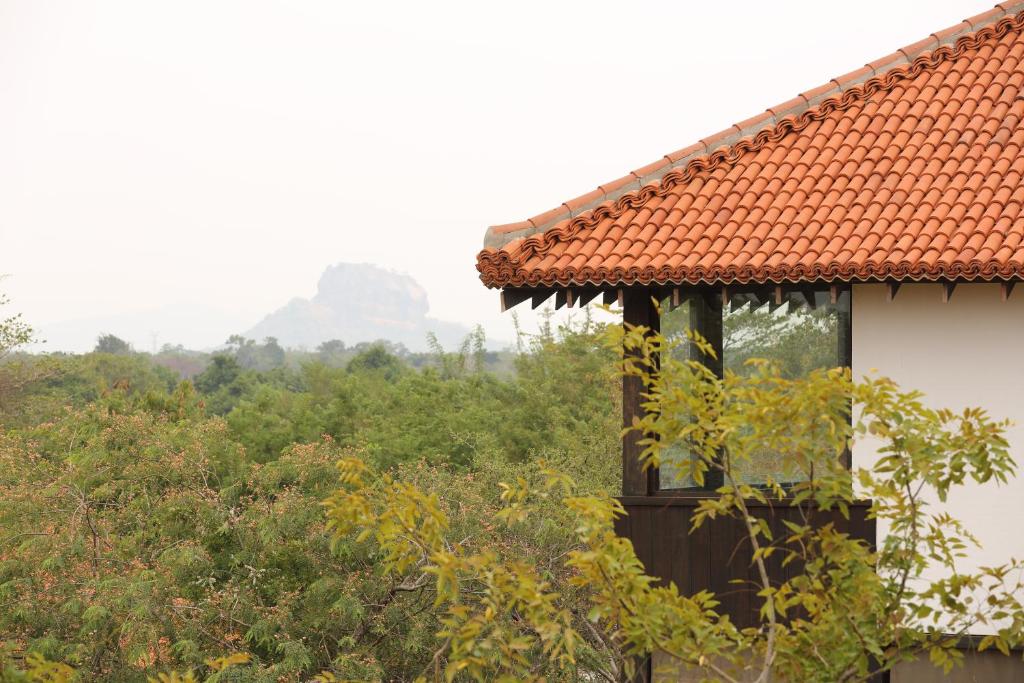 hotels with balcony in Sigiriya