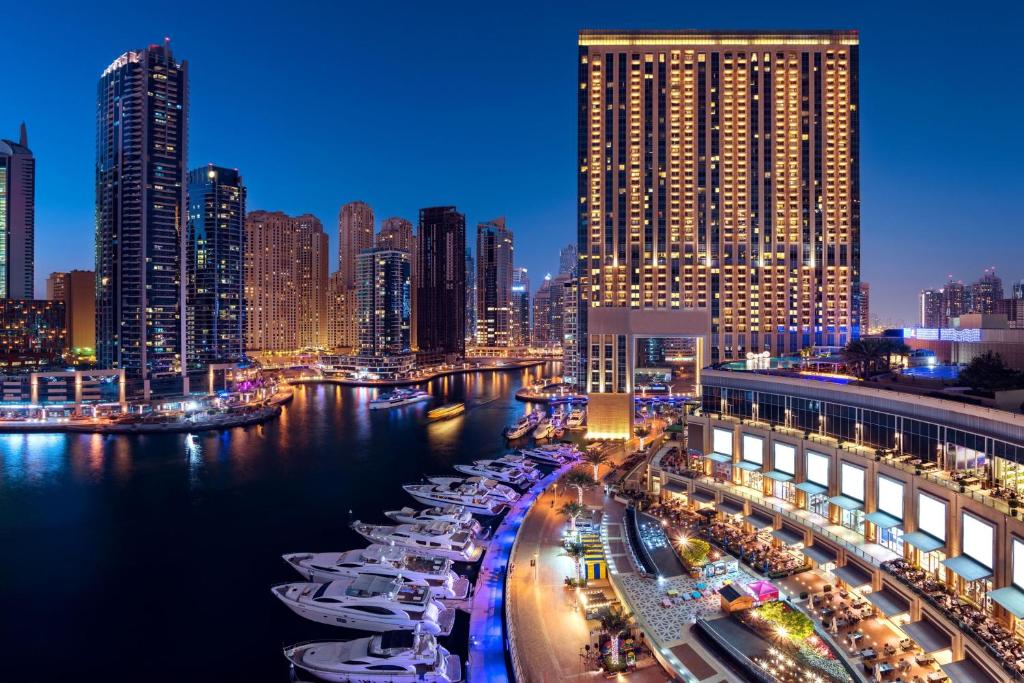 hotels with balcony in Dubai Jumeirah Lakes Towers