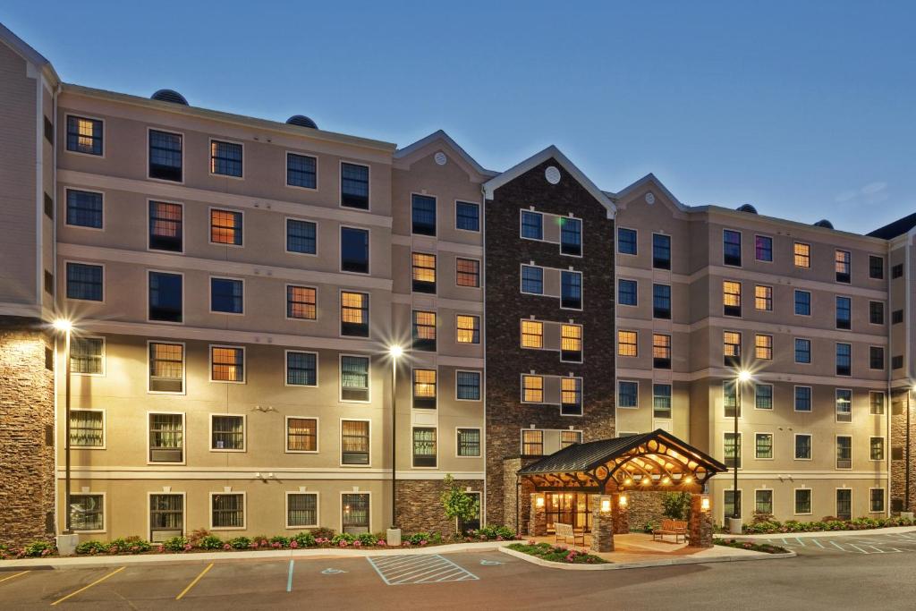 hotels with balcony in Buffalo