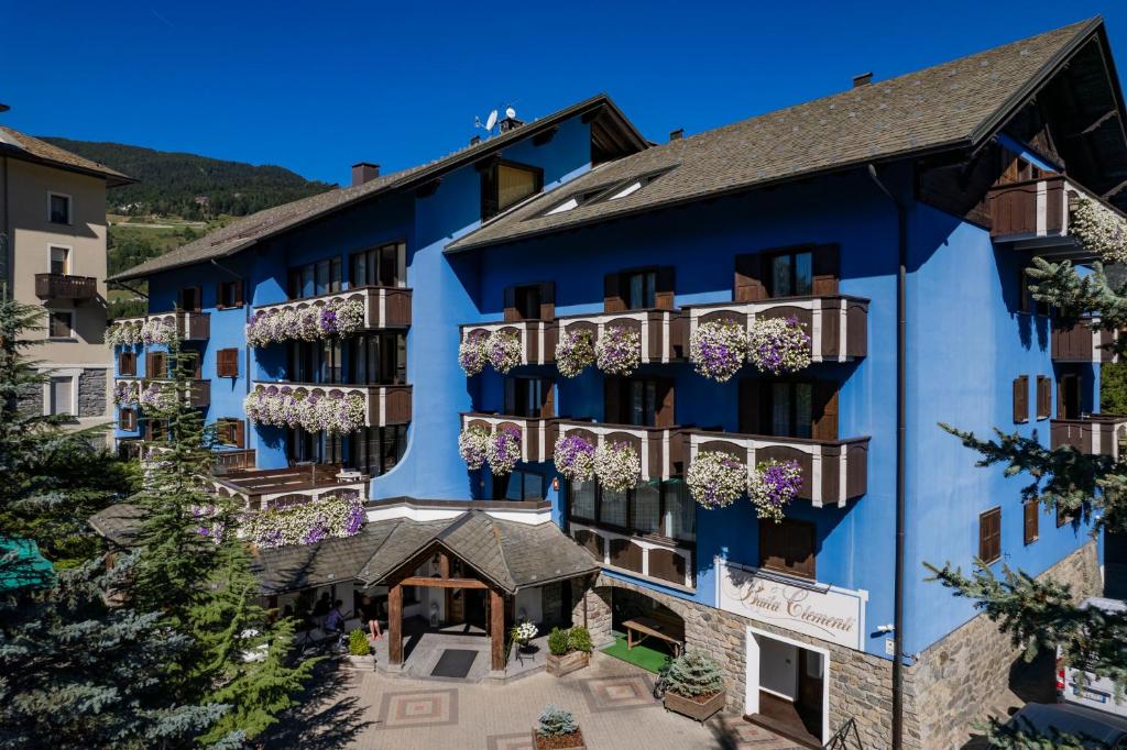 hotels with balcony in Bormio