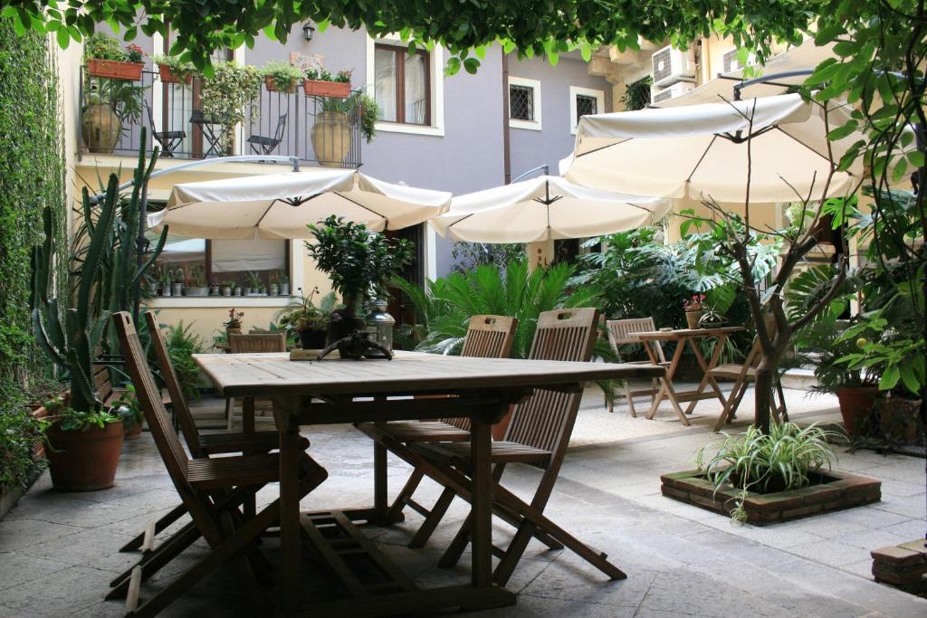 hotels with balcony in Catania Orto Botanico Delluniversita Di Catania