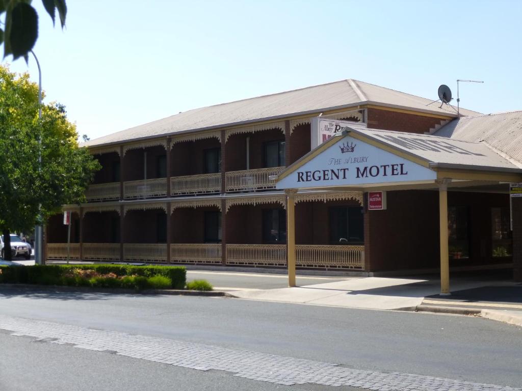 hotels with balcony in Albury