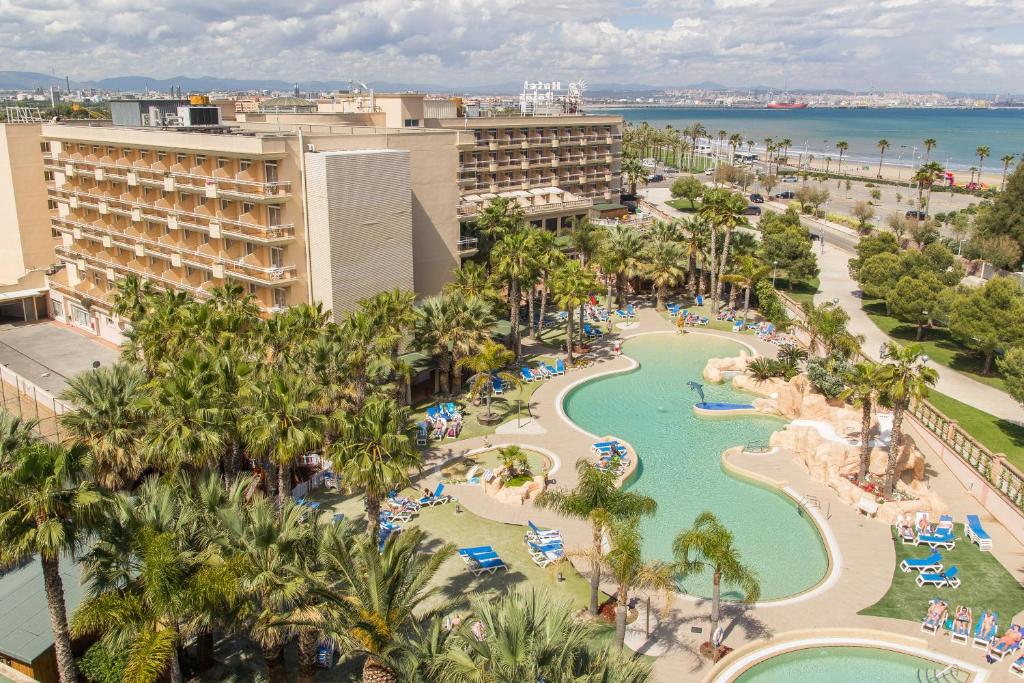 hotels with balcony in Costa Dorada