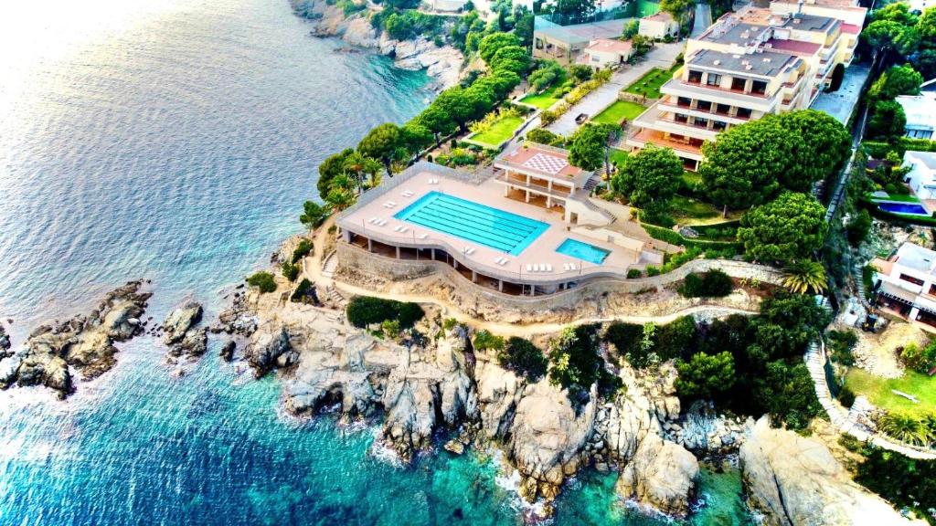 hotels with balcony in Roses