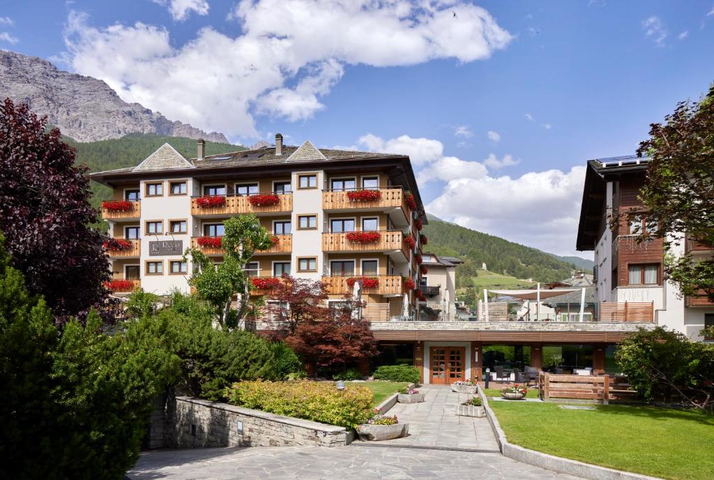 hotels with balcony in Bormio