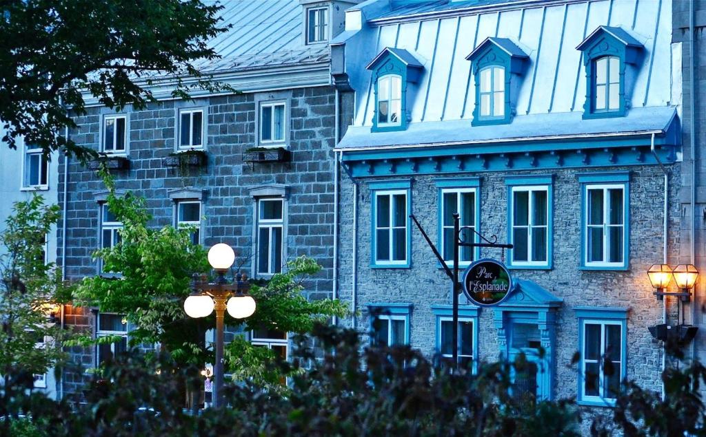 hotels with balcony in Quebec