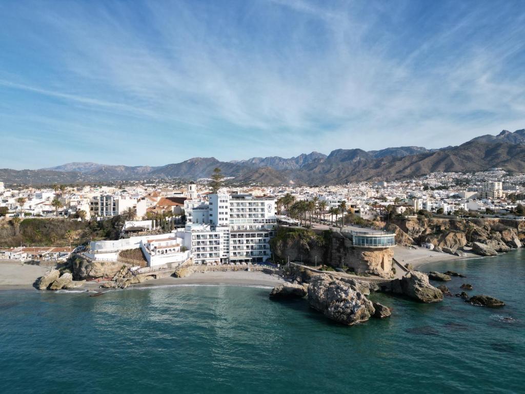 hotels with balcony in Nerja