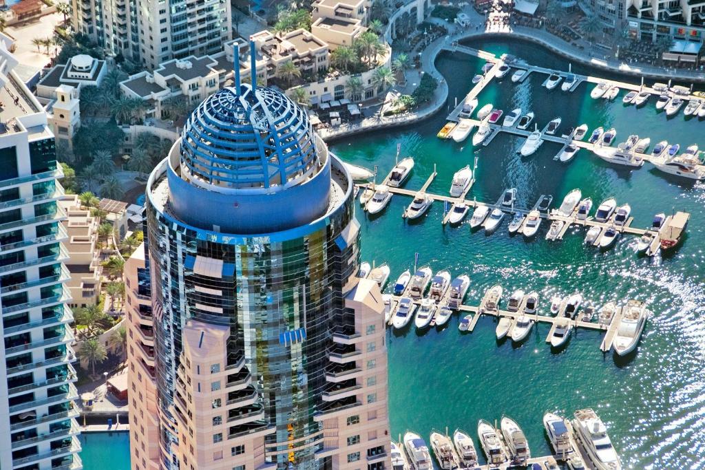 hotels with balcony in Dubai Jumeirah Lakes Towers