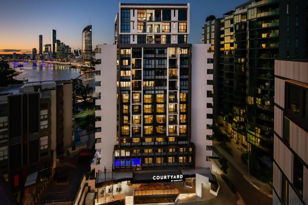 hotels with balcony in Brisbane