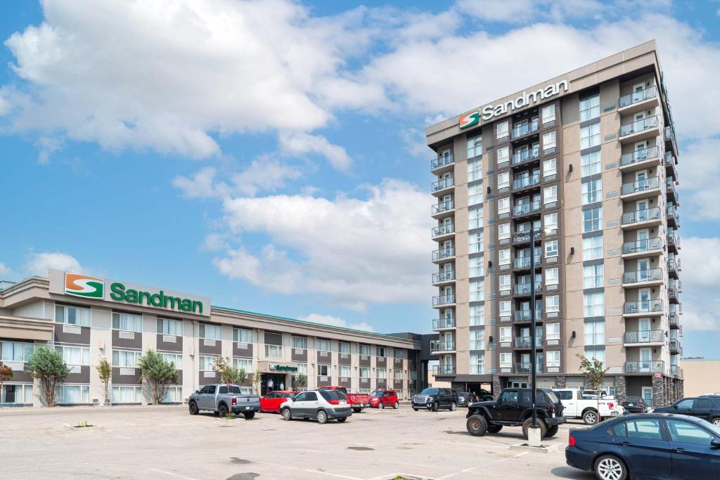 hotels with balcony in Edmonton