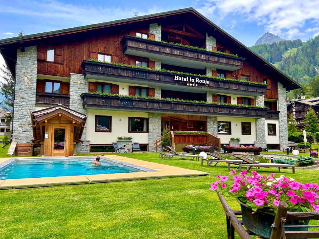 hotels with balcony in Champoluc