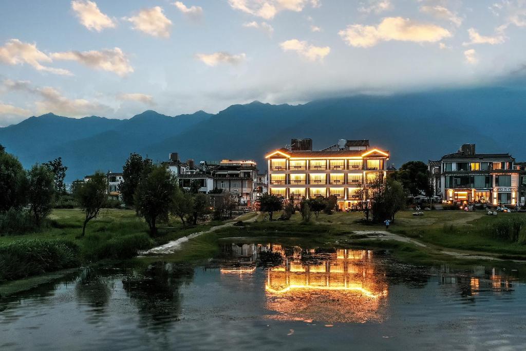 hotels with balcony in Dali