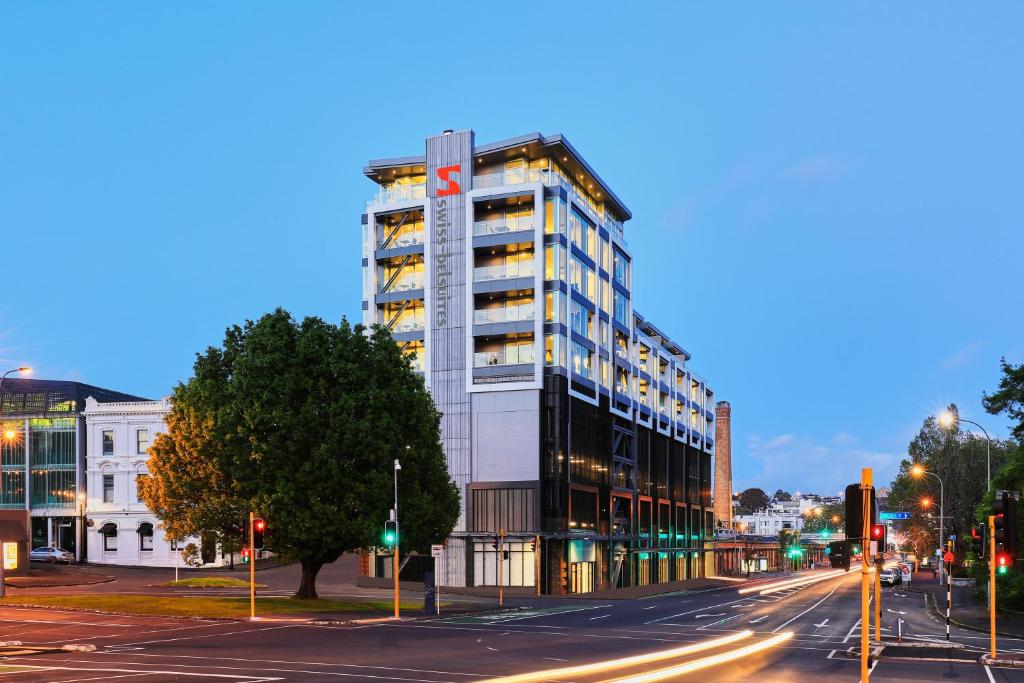 hotels with balcony in Auckland