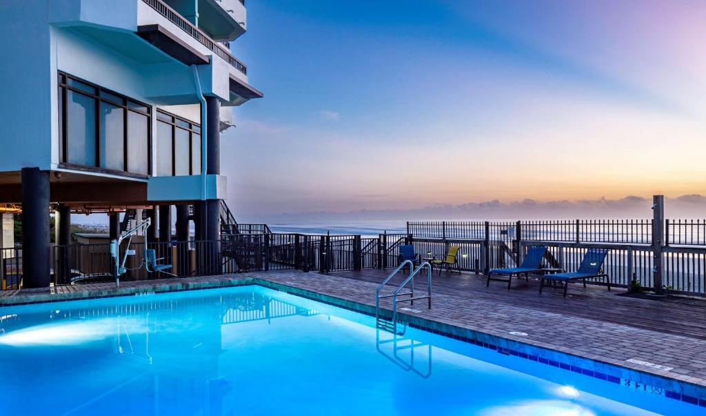 hotels with balcony in New Smyrna Beach