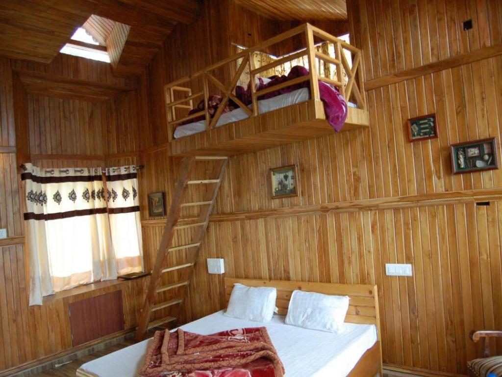 hotels with balcony in Mukteswar