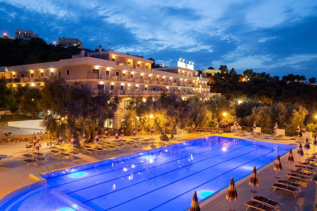 hotels with balcony in Vieste